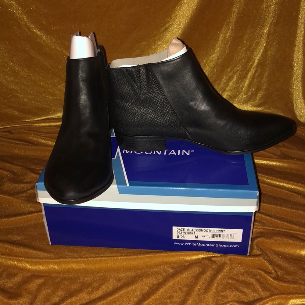 Brand new White Mountain booties, size 9.5